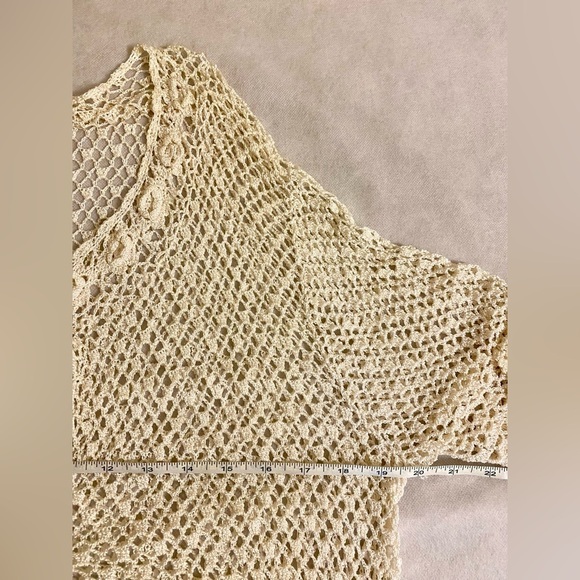 Elegant White Crochet Women Sweater - Picture 5 of 6